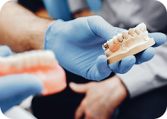 Окружающие замечают искусственные зубы?